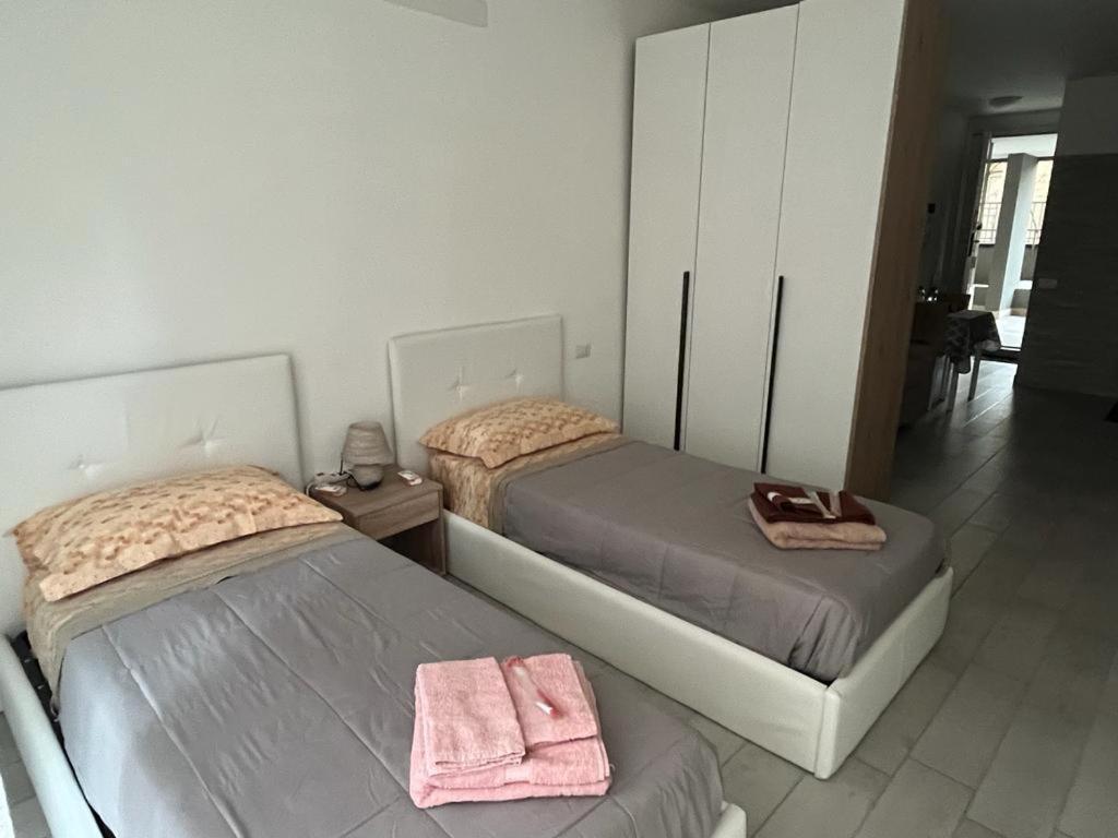 Einaudi Apartment Cologno Monzese Eksteriør bilde